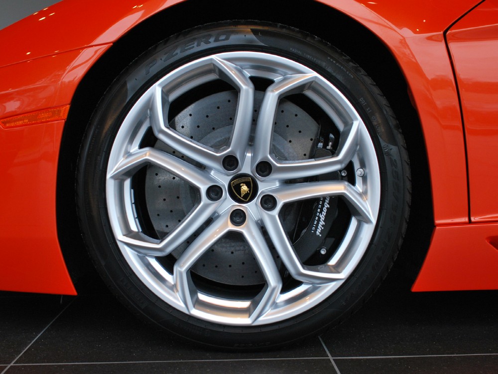 2012 Lamborghini Aventador Image 4