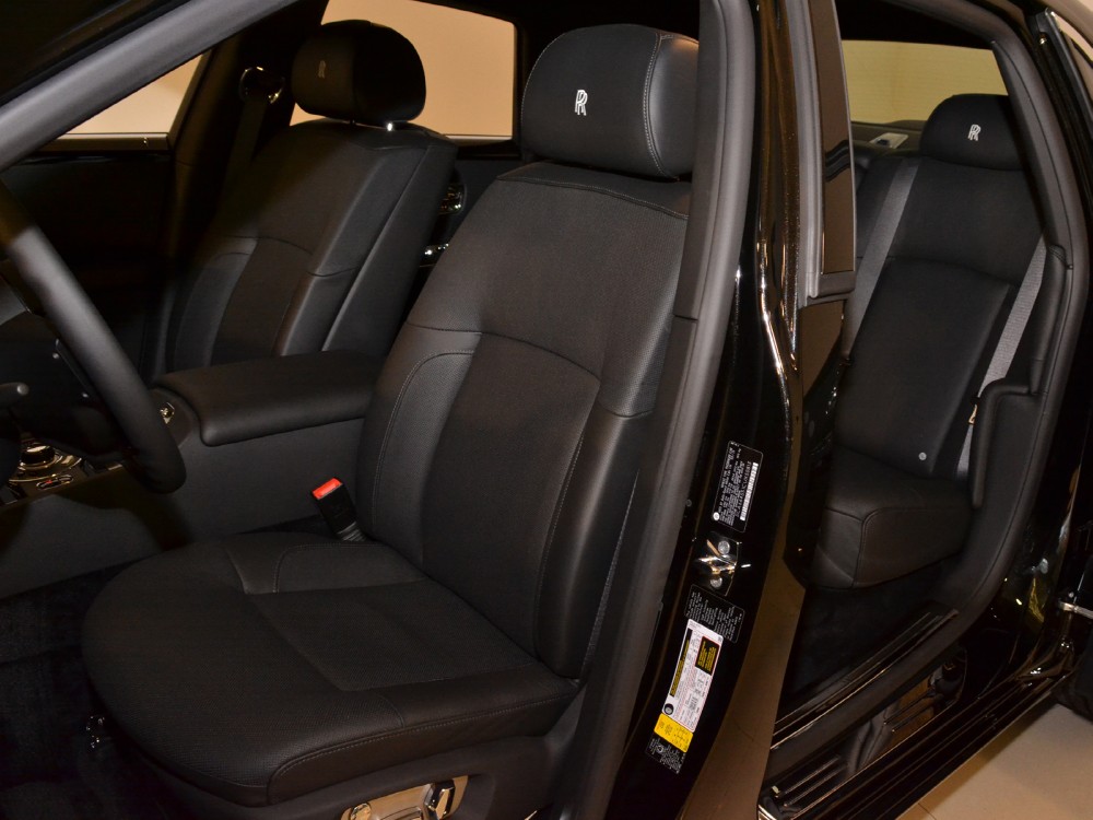2012 Rolls-Royce Ghost Image 13