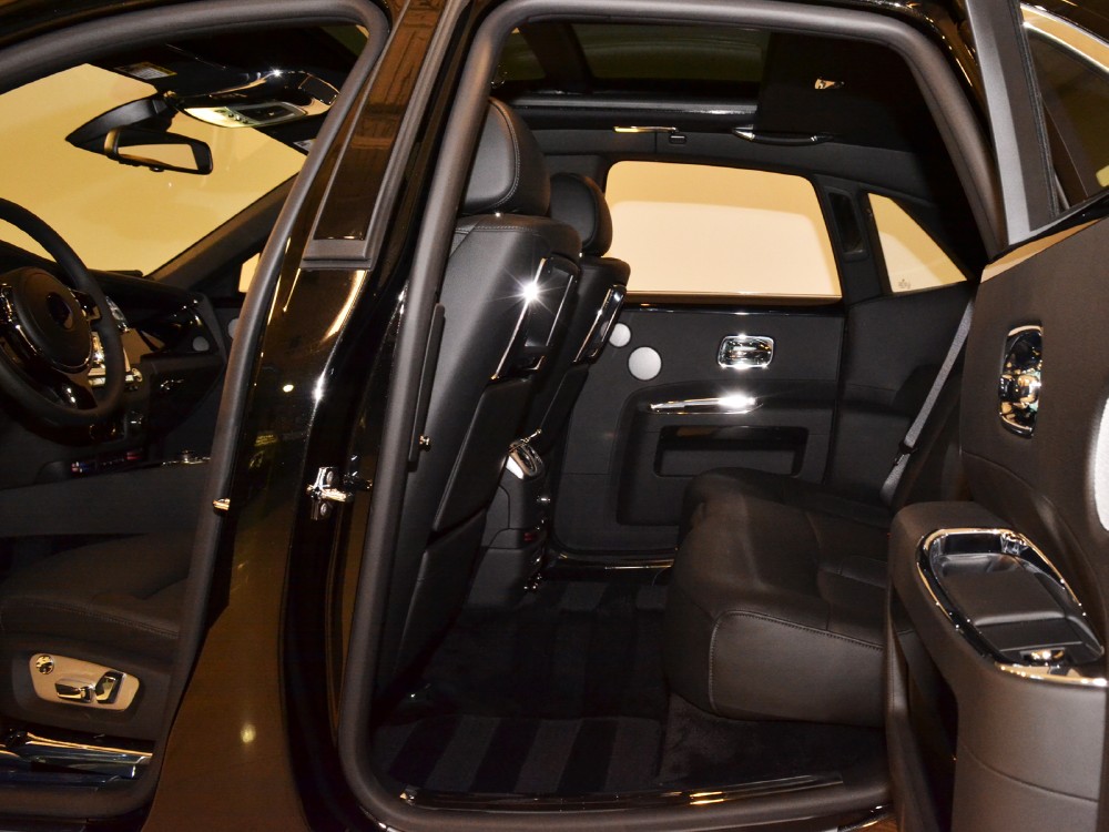 2012 Rolls-Royce Ghost Image 16