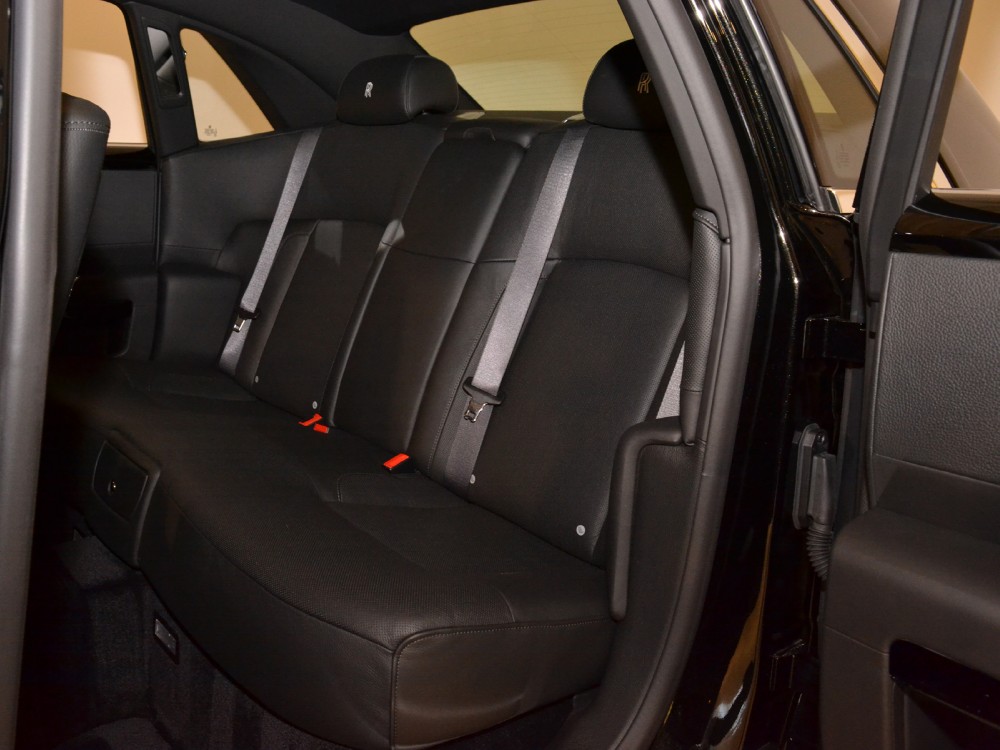 2012 Rolls-Royce Ghost Image 17