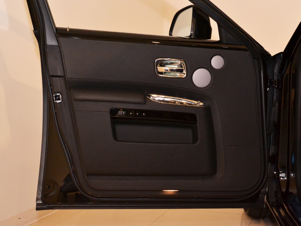 2012 Rolls-Royce Ghost Image 25