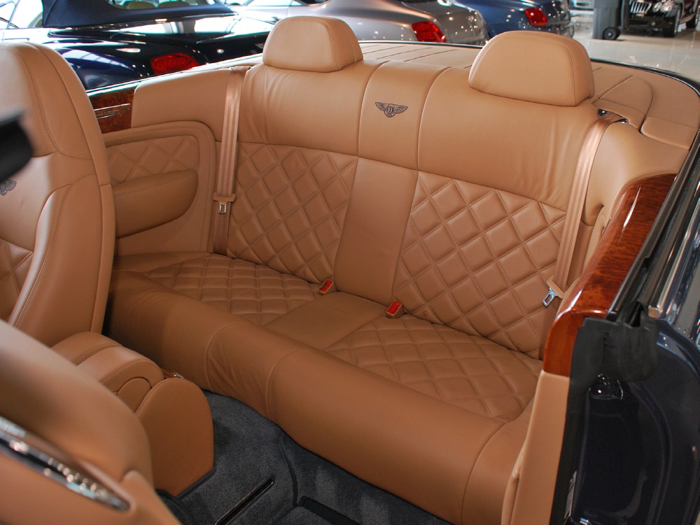 2010 Bentley Azure Image 18