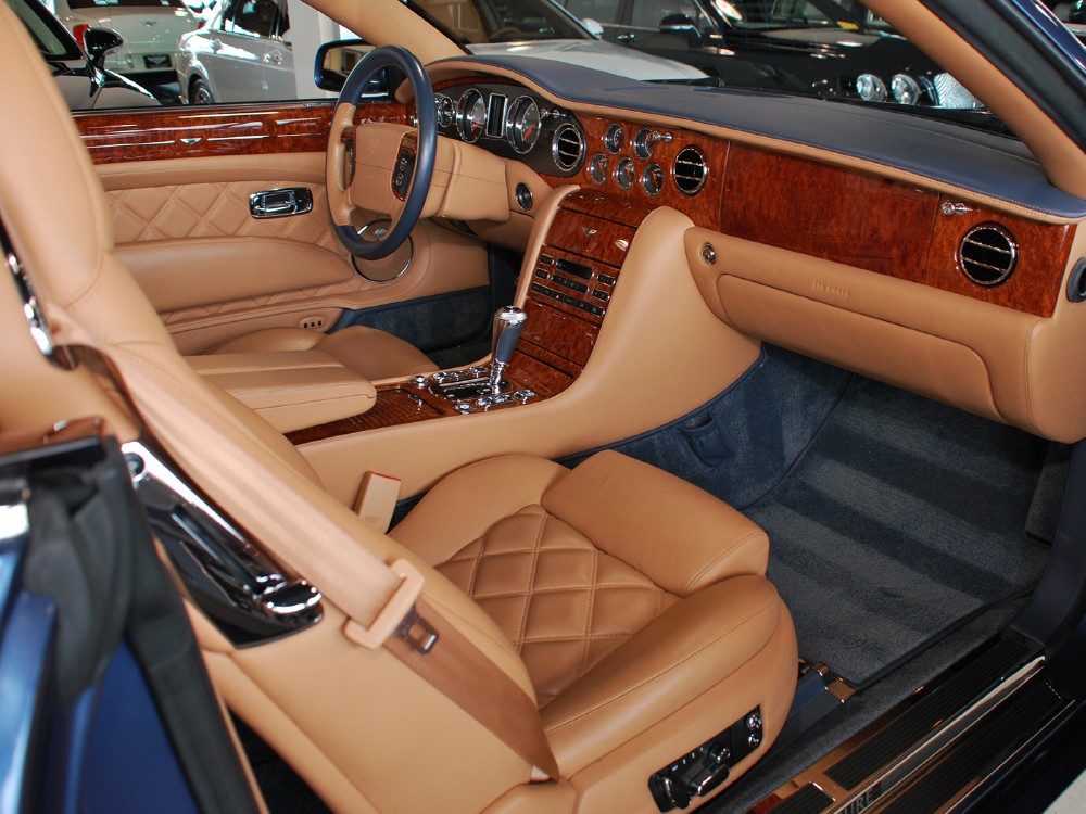 2010 Bentley Azure Image 19