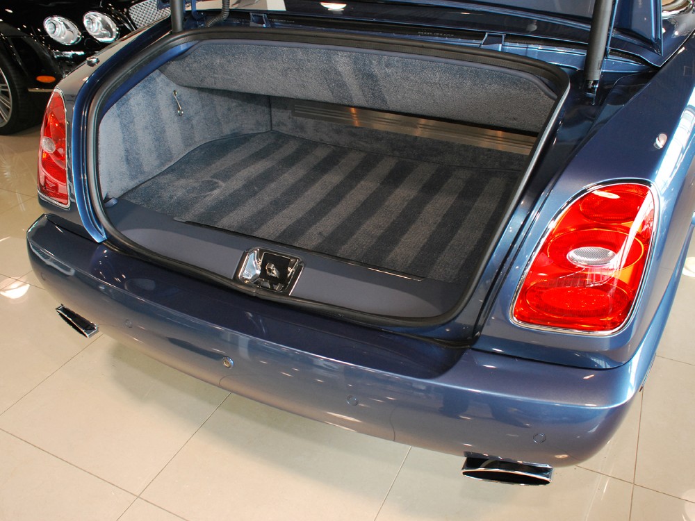 2010 Bentley Azure Image 24