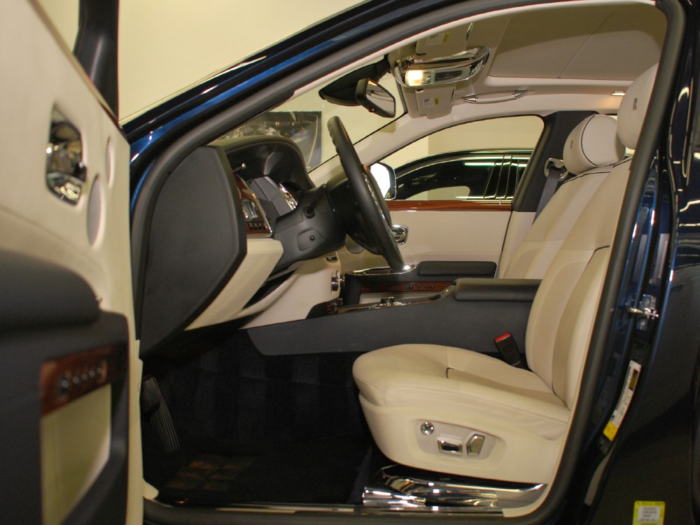 2011 Rolls-Royce Ghost Image 11