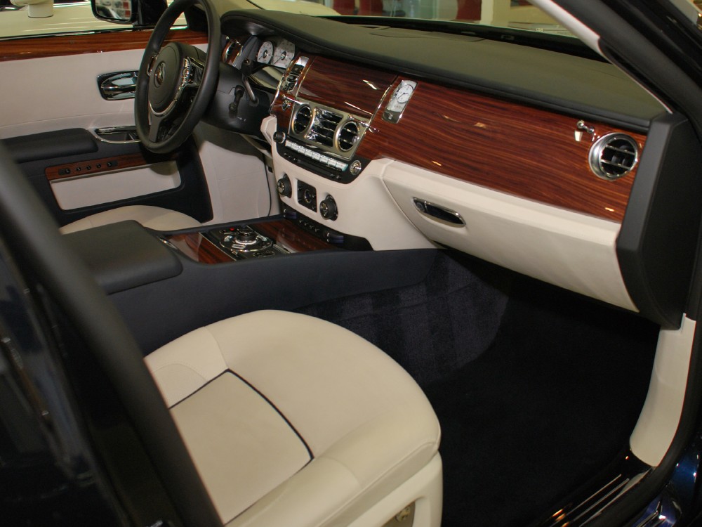 2011 Rolls-Royce Ghost Image 13