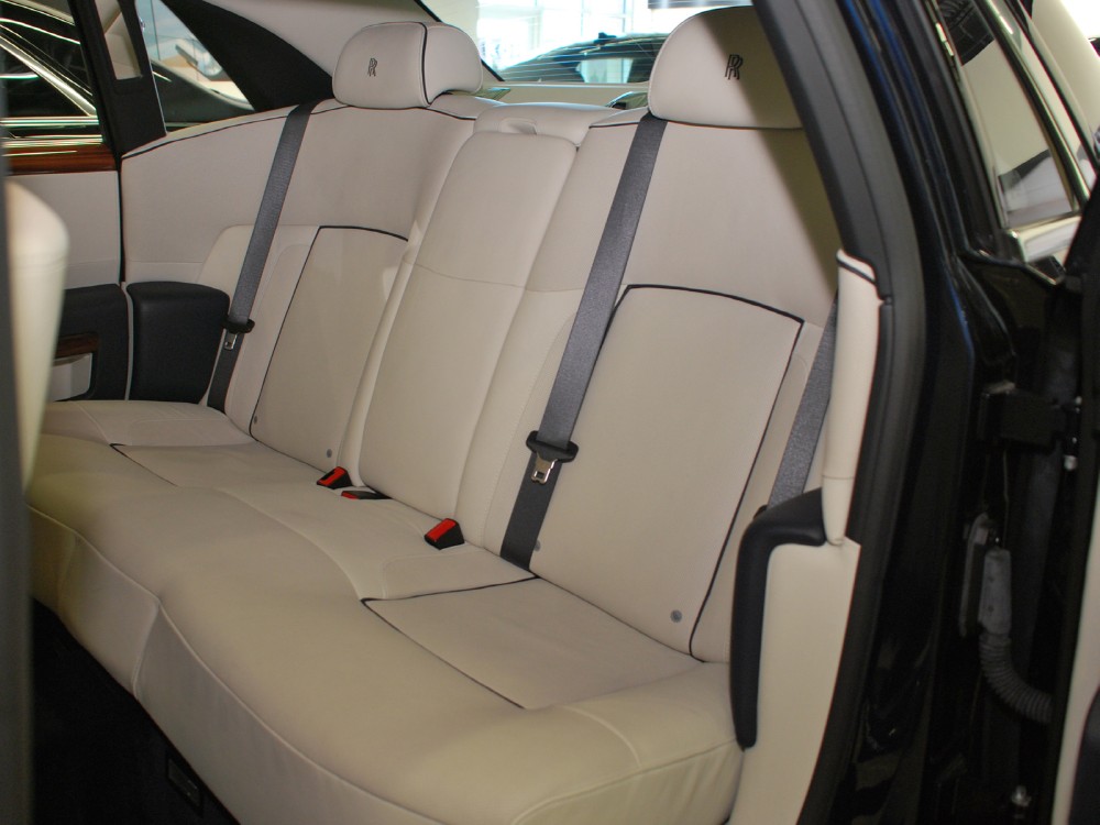 2011 Rolls-Royce Ghost Image 16