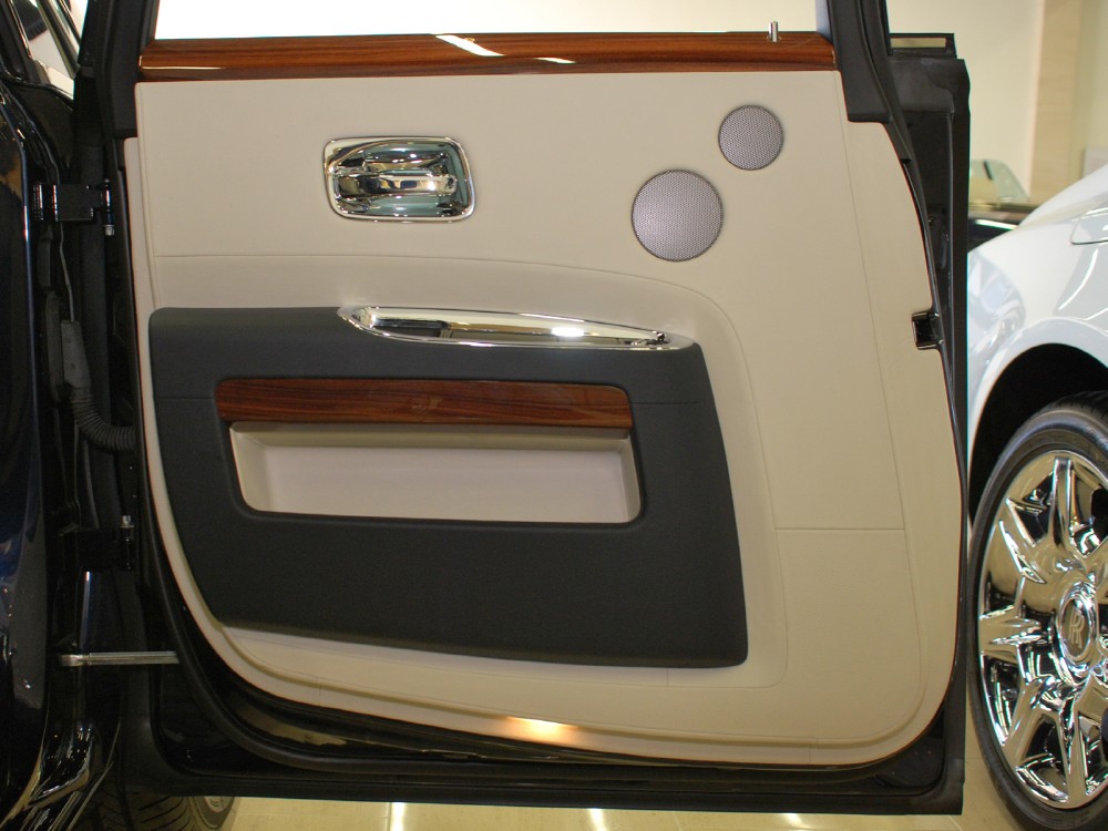 2011 Rolls-Royce Ghost Image 27