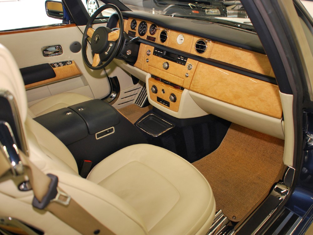 2009 Rolls-Royce Phantom Drophead Coupe Image 21