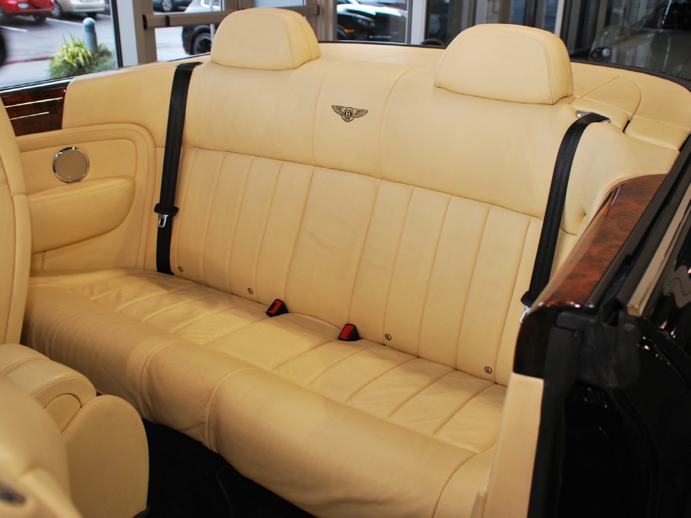2009 Bentley Azure Image 18