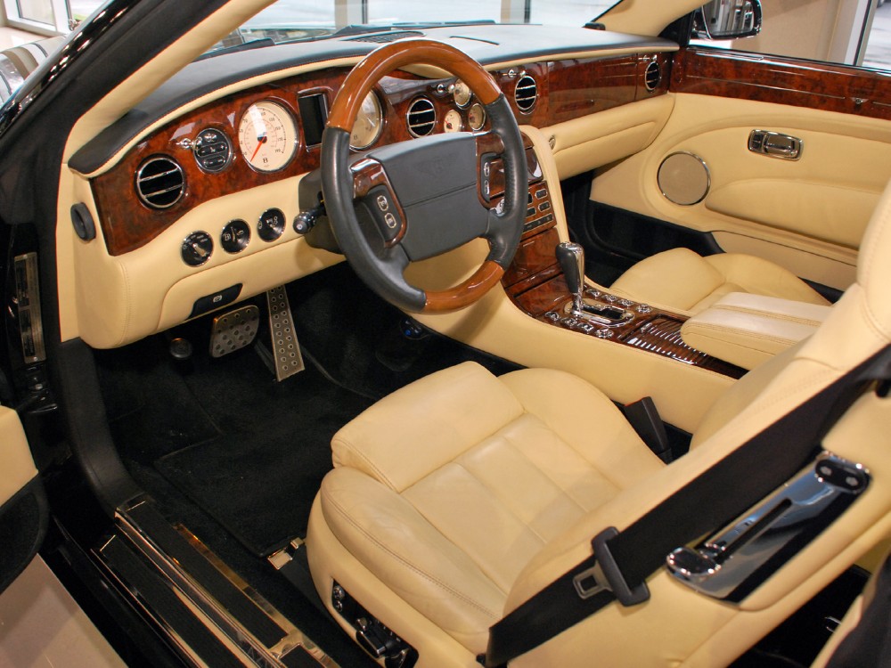 2009 Bentley Azure Image 3