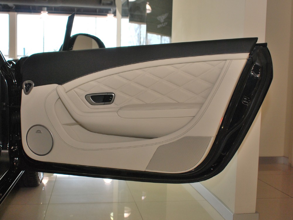 2013 Bentley Continental GT Speed Image 16