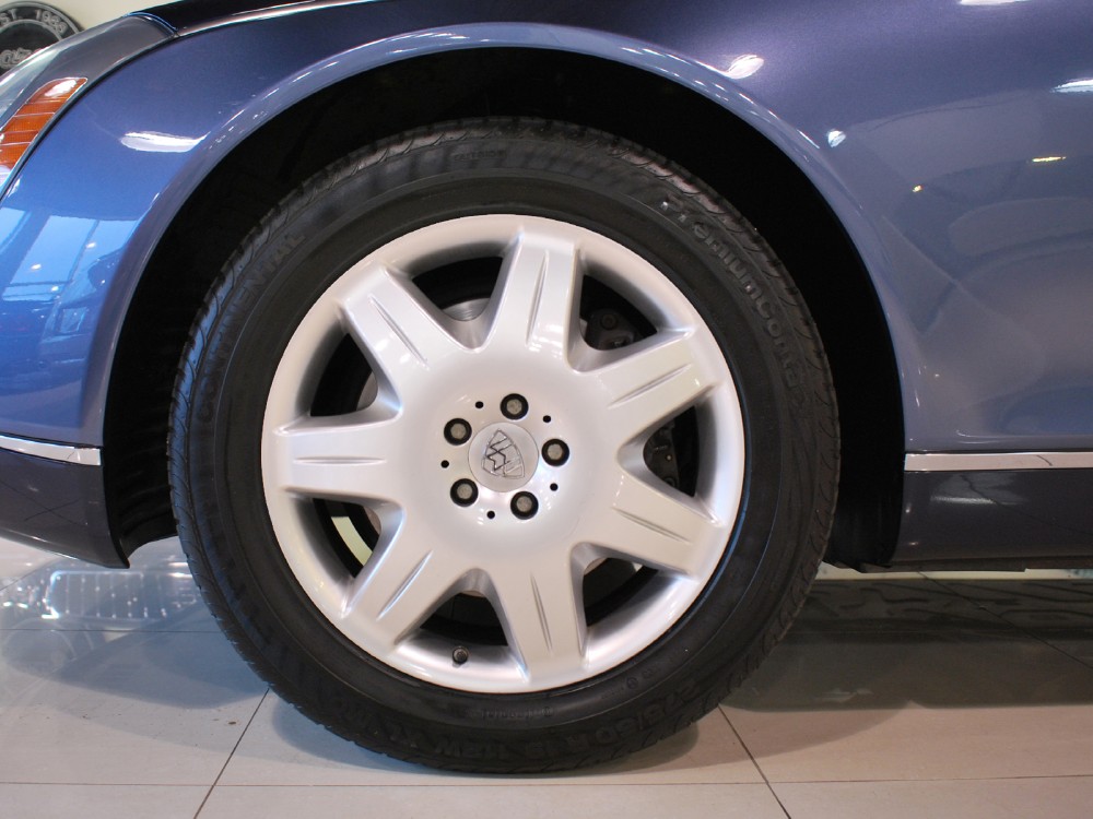 2004 Maybach 57 Image 4