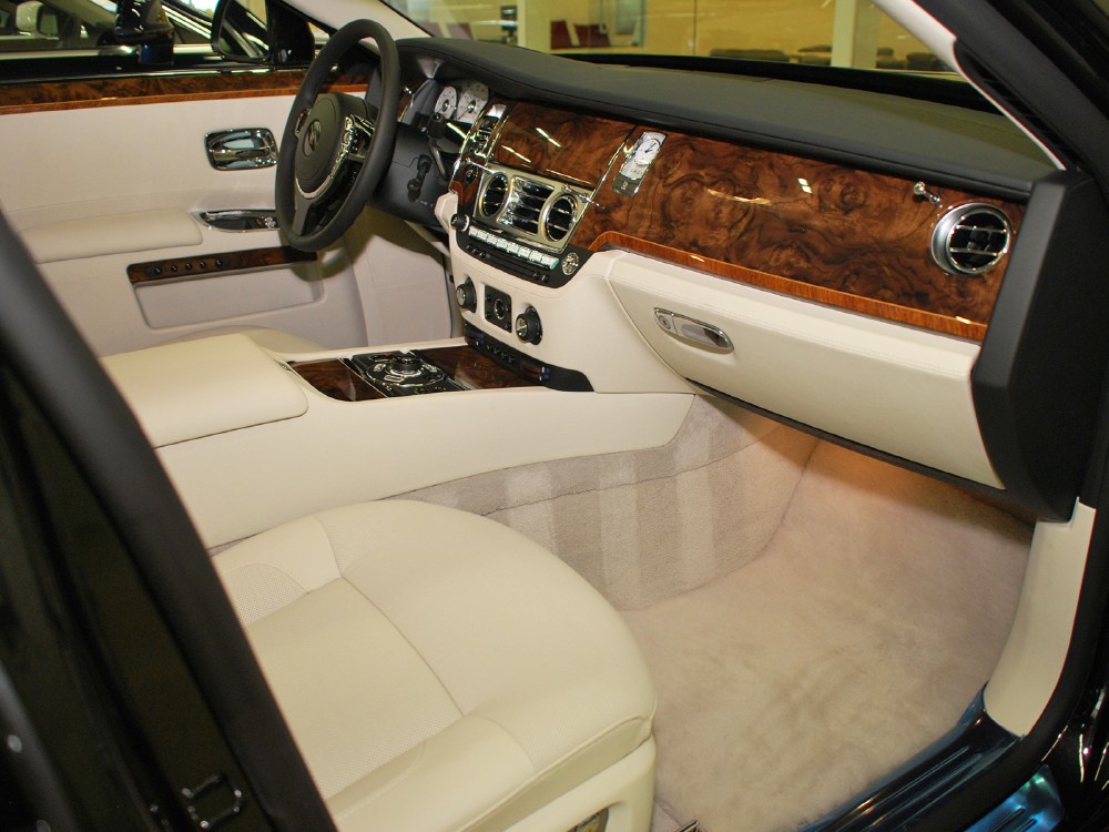 2012 Rolls-Royce Ghost Image 13