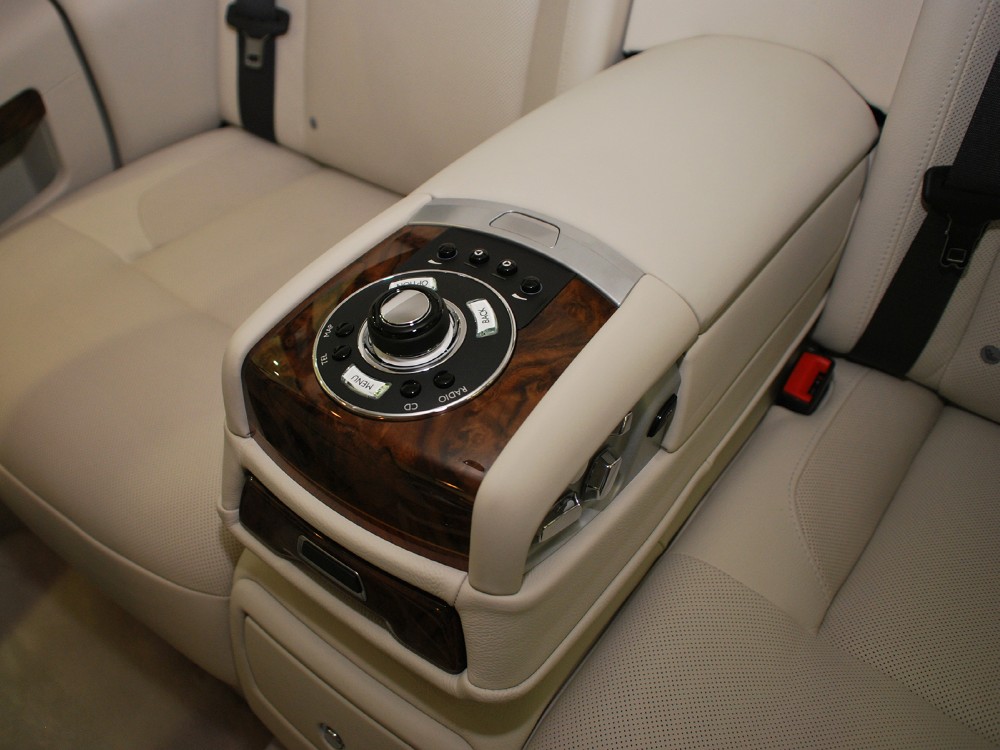 2012 Rolls-Royce Ghost Image 19