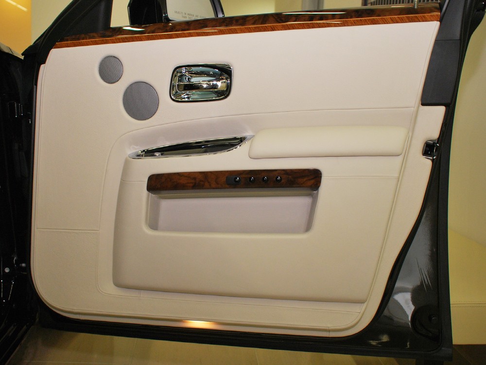 2012 Rolls-Royce Ghost Image 26