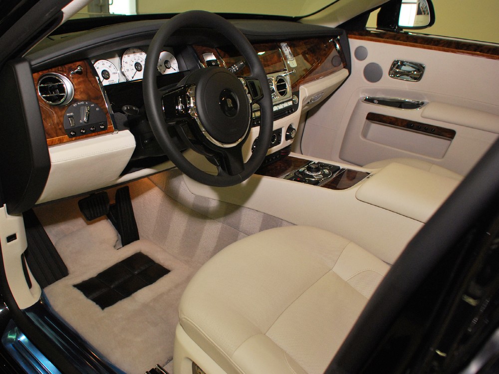 2012 Rolls-Royce Ghost Image 3