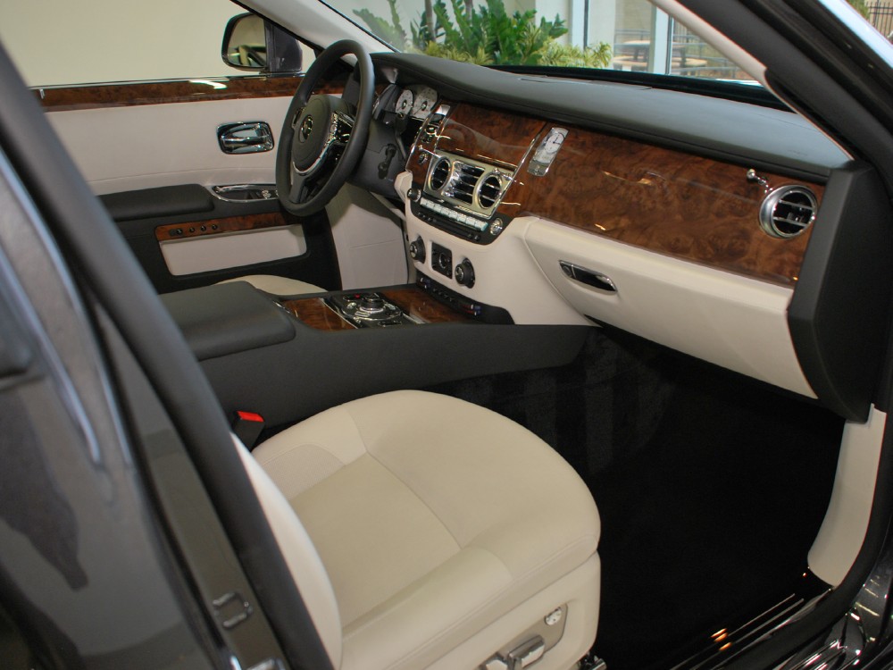 2012 Rolls-Royce Ghost Image 13