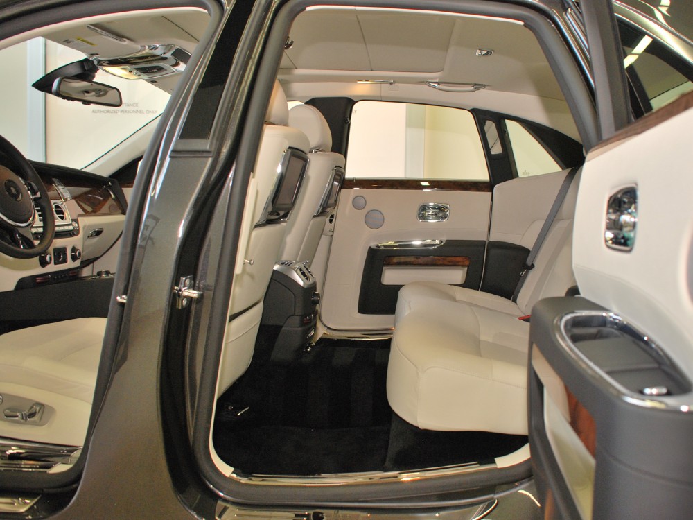 2012 Rolls-Royce Ghost Image 15