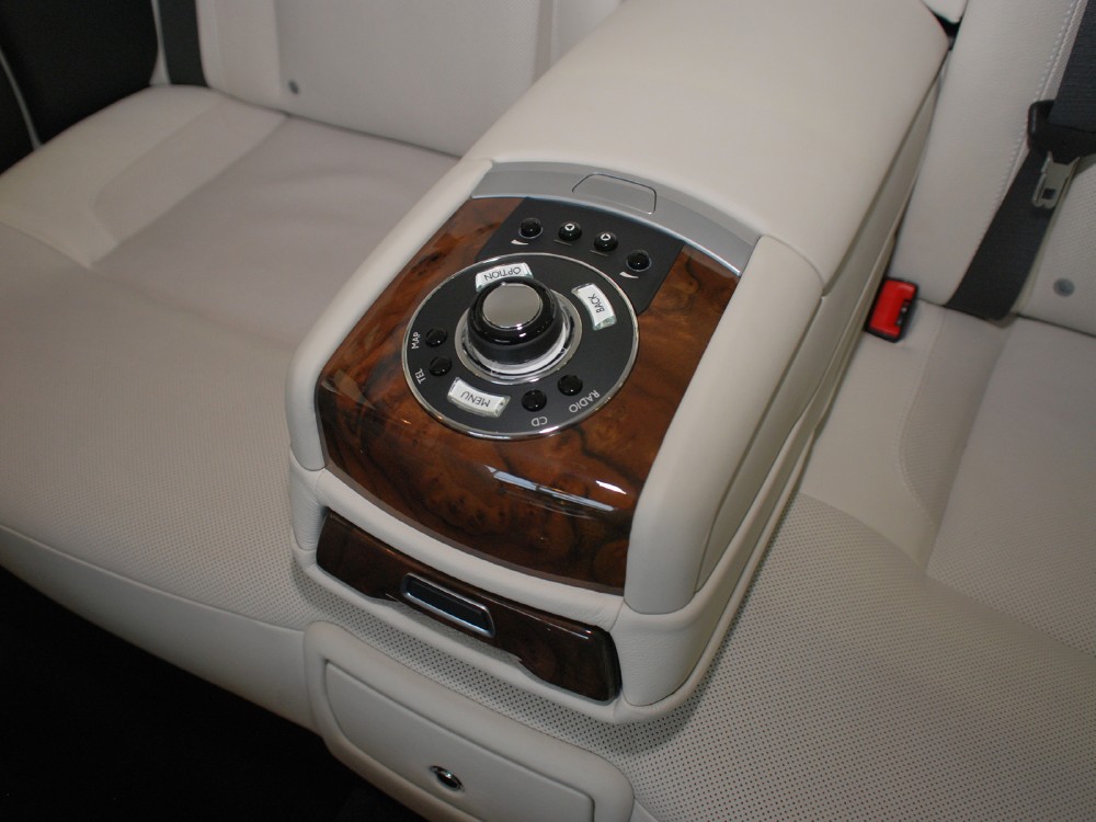 2012 Rolls-Royce Ghost Image 19