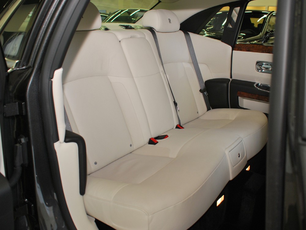 2012 Rolls-Royce Ghost Image 21