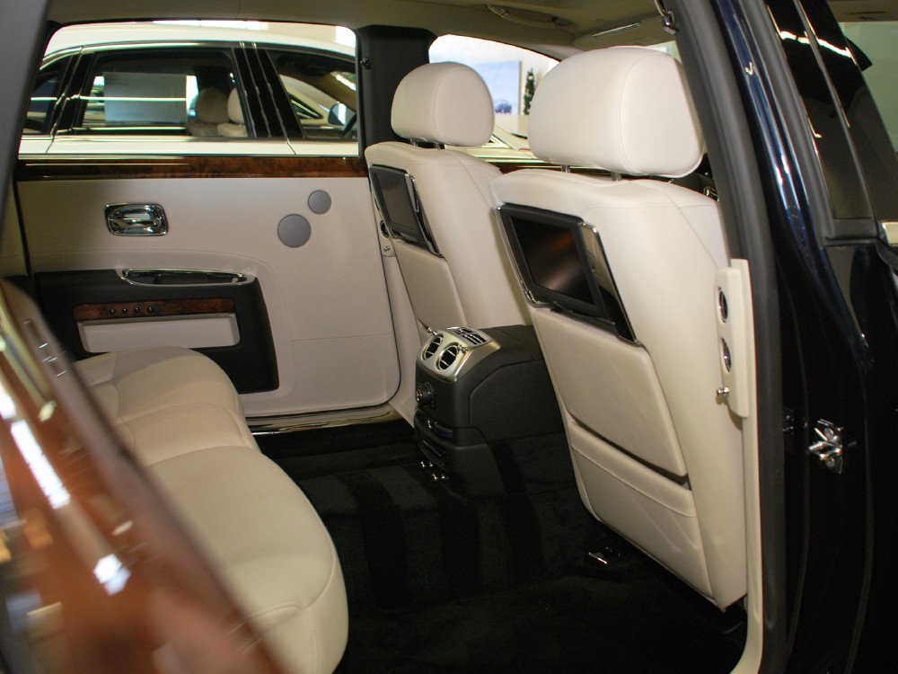 2012 Rolls-Royce Ghost EWB Image 17