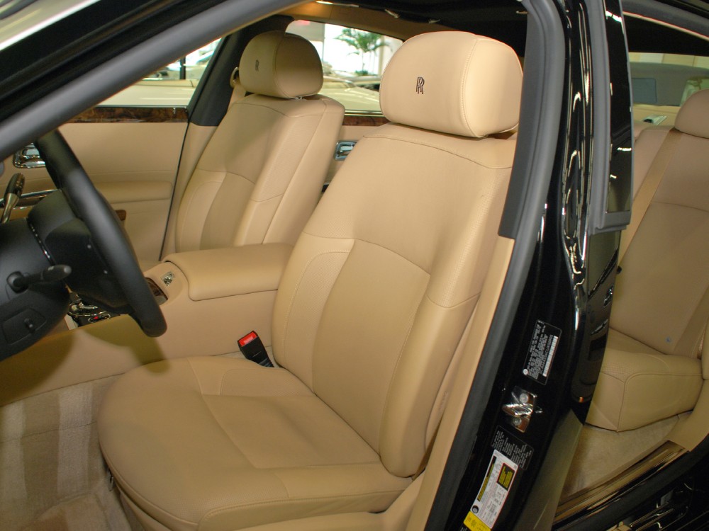 2012 Rolls-Royce Ghost Image 12