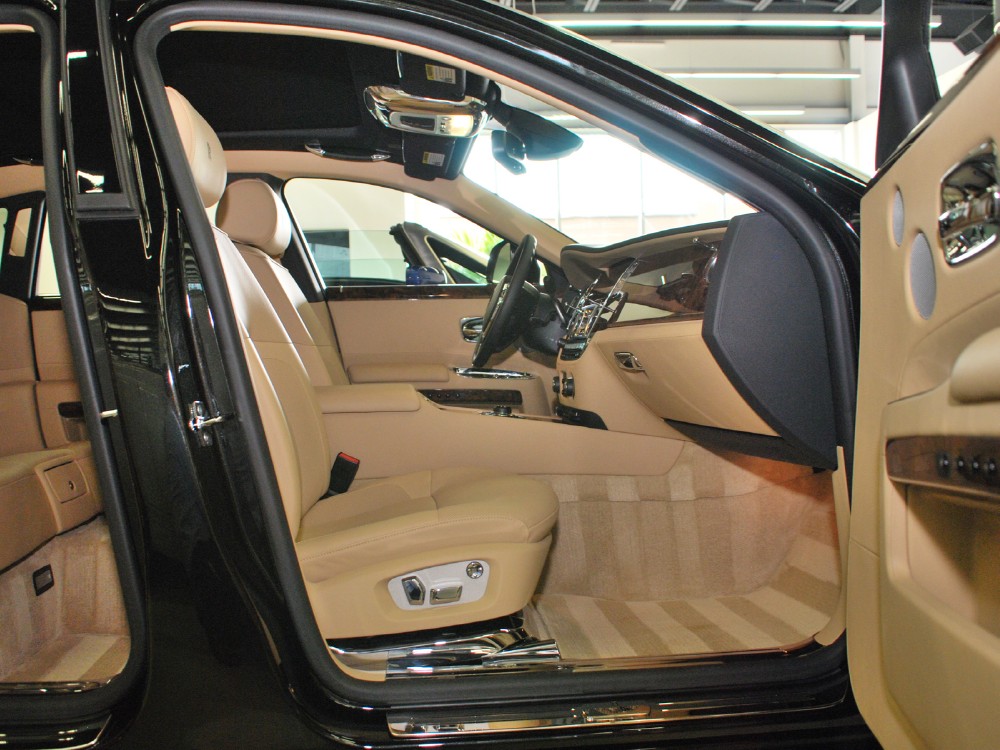 2012 Rolls-Royce Ghost Image 14