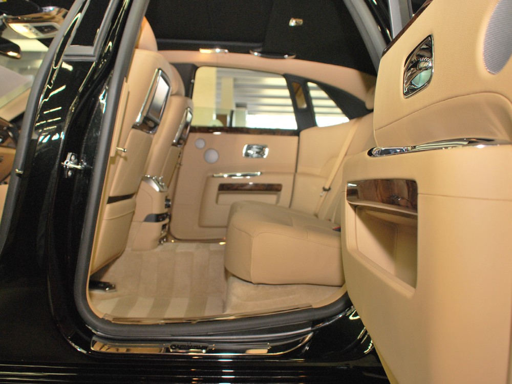 2012 Rolls-Royce Ghost Image 15