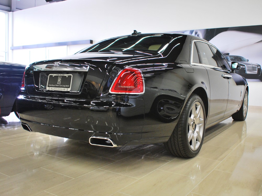 2012 Rolls-Royce Ghost Image 2