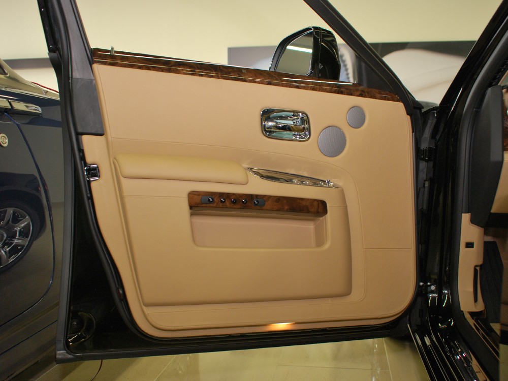 2012 Rolls-Royce Ghost Image 23