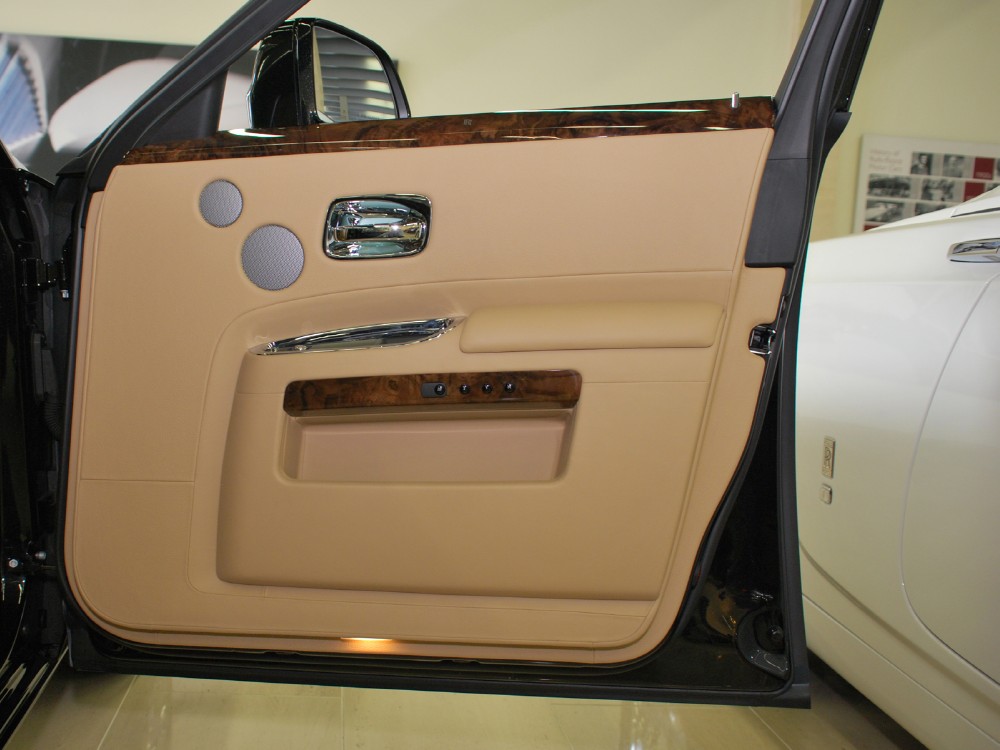 2012 Rolls-Royce Ghost Image 24