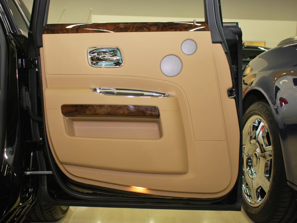 2012 Rolls-Royce Ghost Image 26