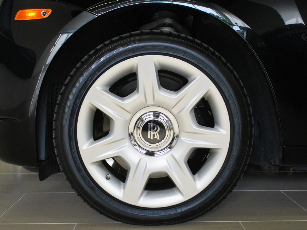 2012 Rolls-Royce Ghost Image 4