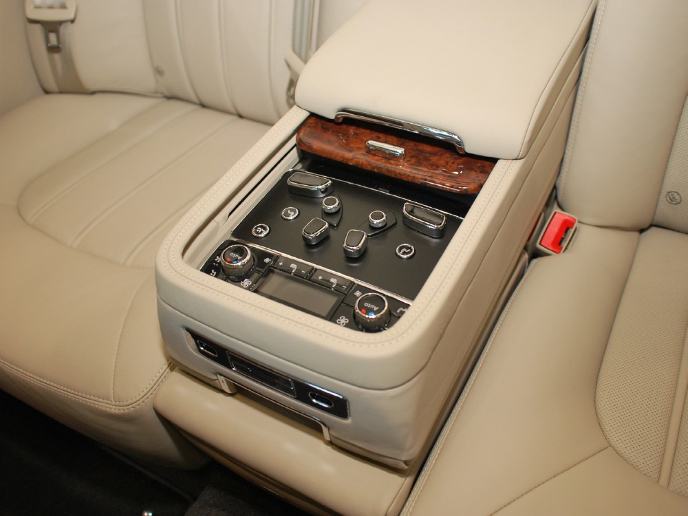 2012 Bentley Mulsanne Image 18