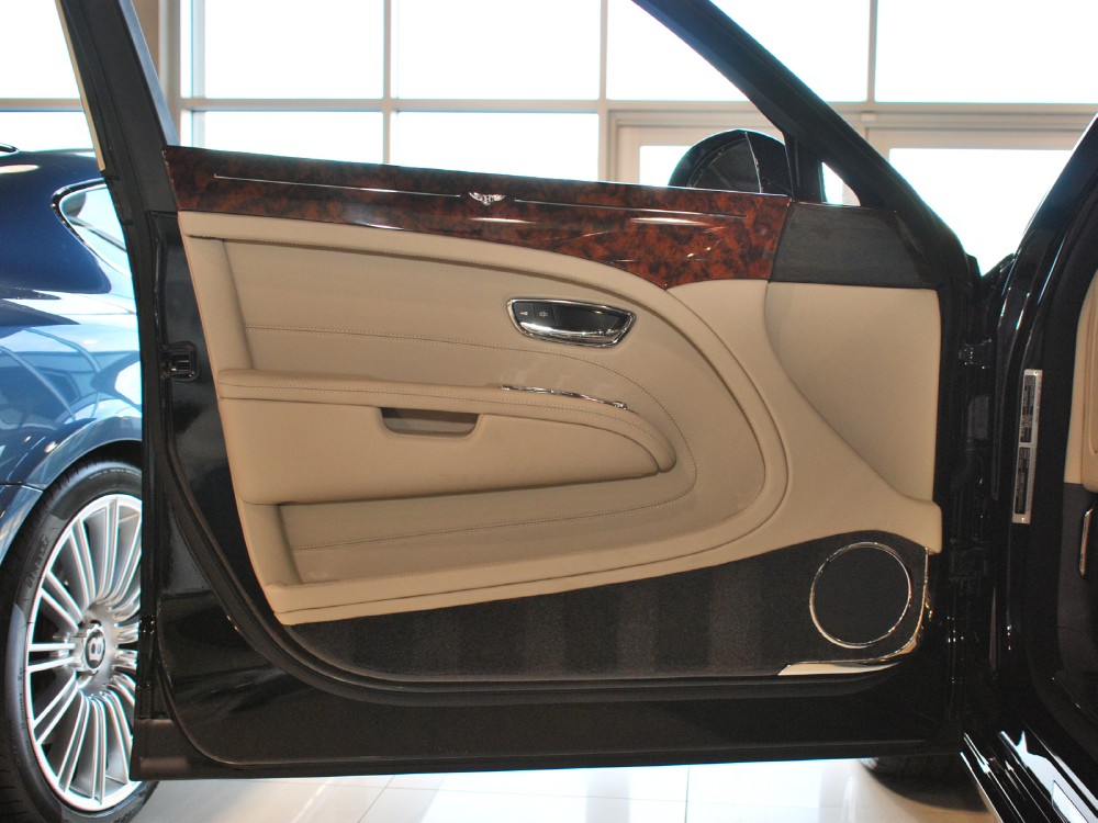 2012 Bentley Mulsanne Image 22