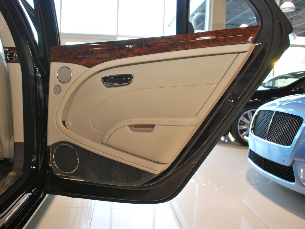 2012 Bentley Mulsanne Image 25