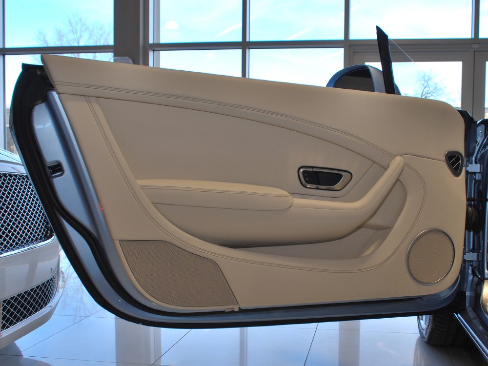 2013 Bentley Continental GT V8 Convertible Image 21