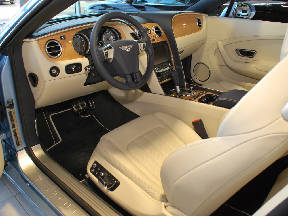 2013 Bentley Continental GT V8 Convertible Image 3
