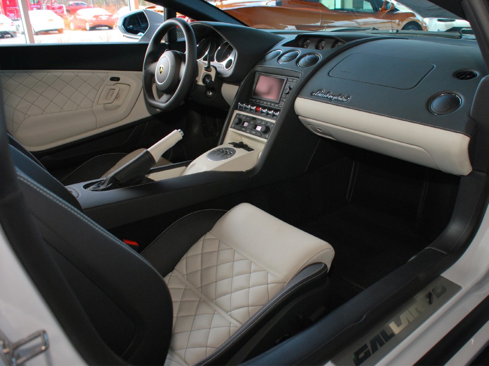 2013 Lamborghini Gallardo Image 12