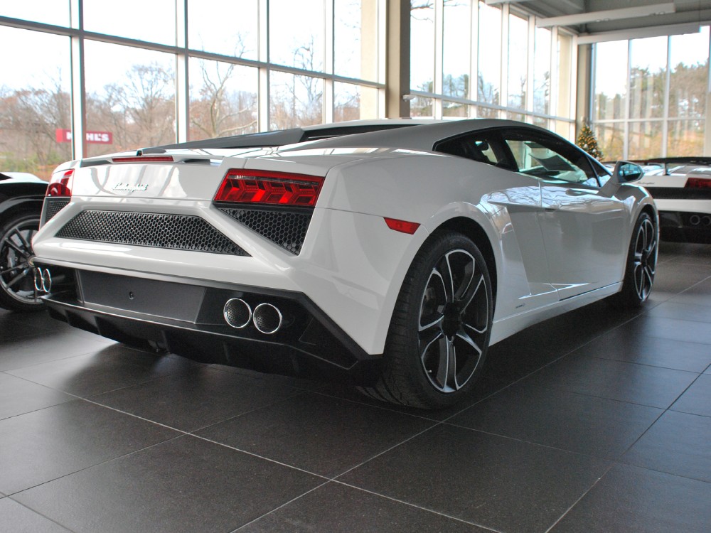 2013 Lamborghini Gallardo Image 2