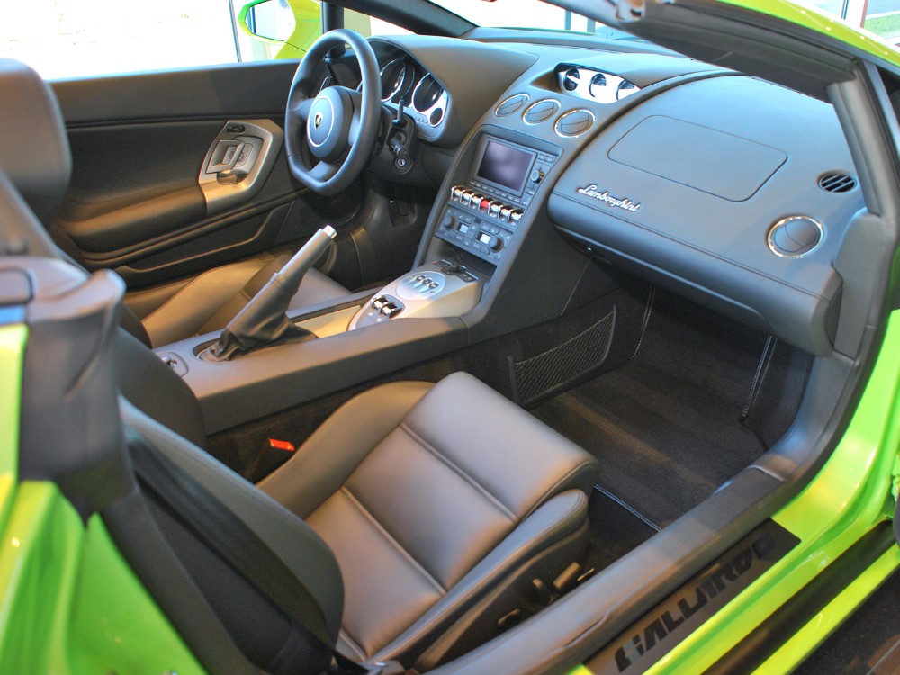 2012 Lamborghini Gallardo Image 17