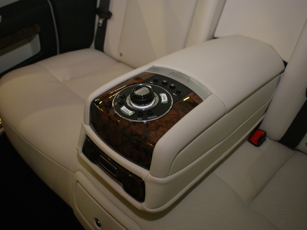 2013 Rolls-Royce Ghost Image 18