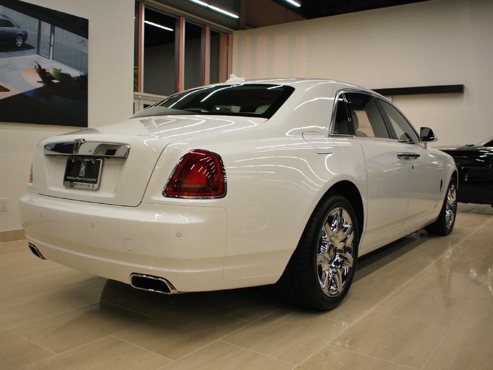 2013 Rolls-Royce Ghost Image 2