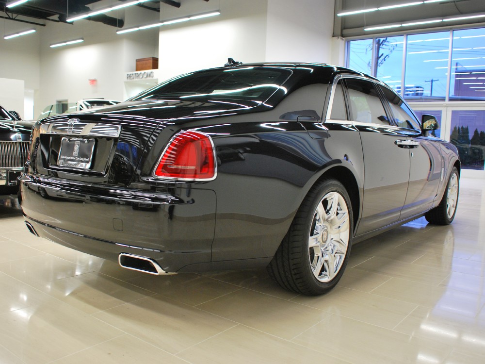 2013 Rolls-Royce Ghost Image 2
