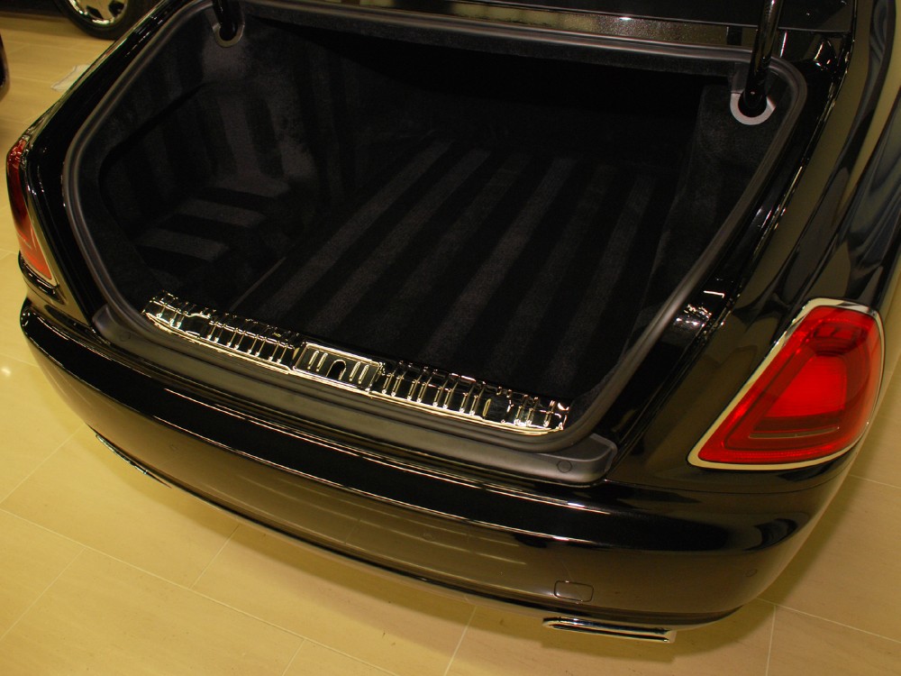 2013 Rolls-Royce Ghost Image 26