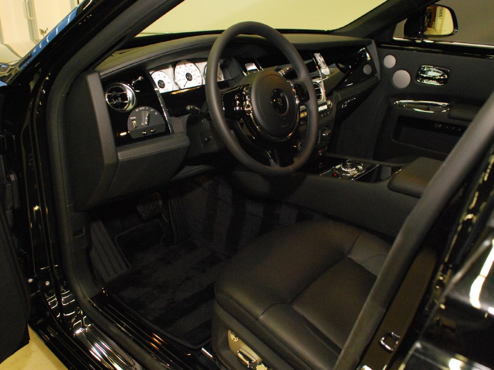 2013 Rolls-Royce Ghost Image 3