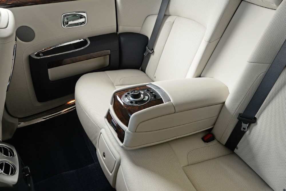 2013 Rolls-Royce Ghost Image 12