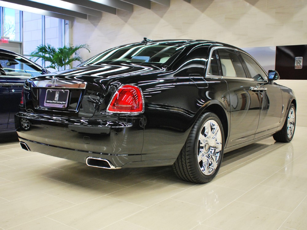2013 Rolls-Royce Ghost Image 2