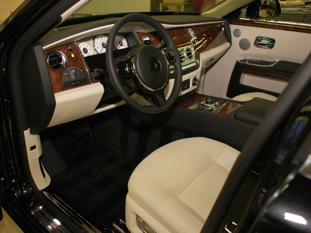 2013 Rolls-Royce Ghost Image 3